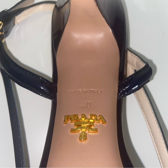 Authentic Prada Navy Blue Heels - Picture 10 of 13
